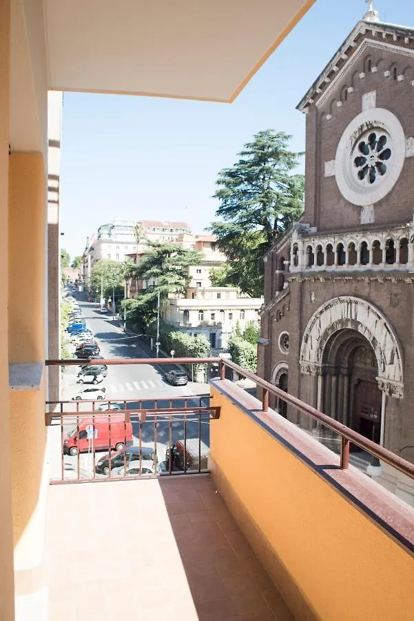 ** Pensionat Le Petit Bijou Hotell Rom Italien